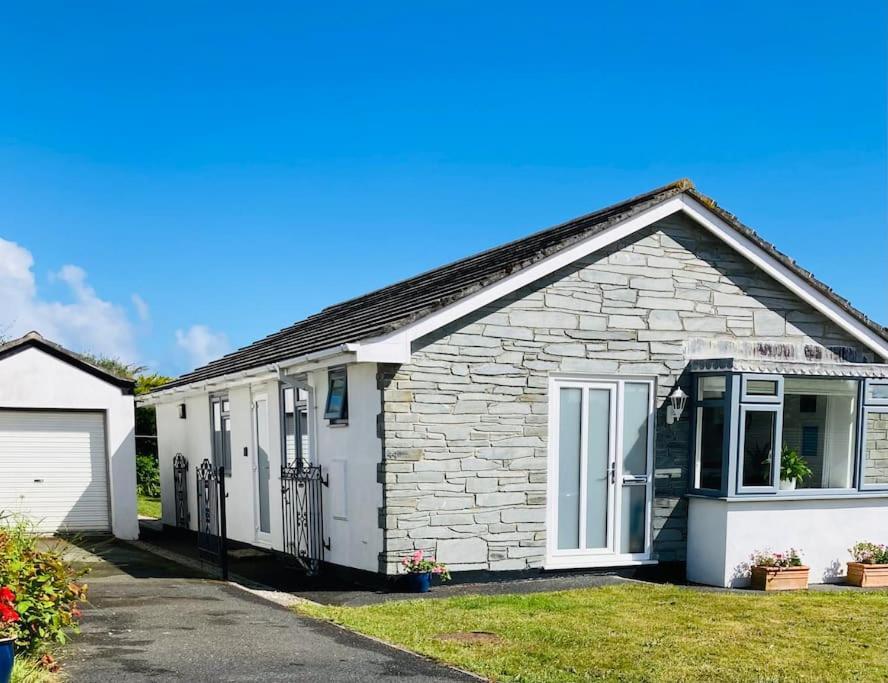 Welcoming Bungalow With Parking And Garden St Agnes  Exterior photo